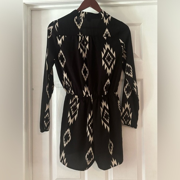 Wet Seal Long Sleeve Romper - Picture 3 of 3